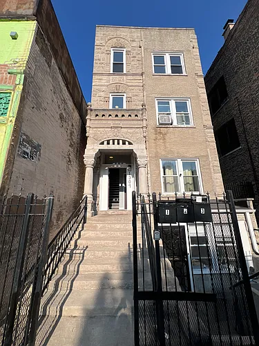 1307 S Kedzie Ave Photo 1