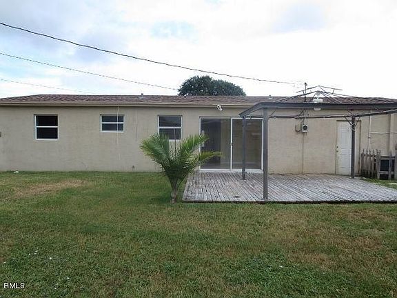 4th image of 1571 Woodland Ave
