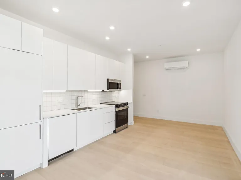 2406 Frankford Ave #10 — Photo 13