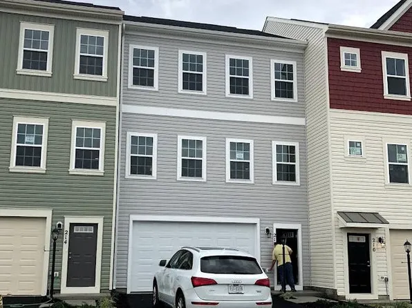 212 Parkland Dr, Stephenson, VA 22656
