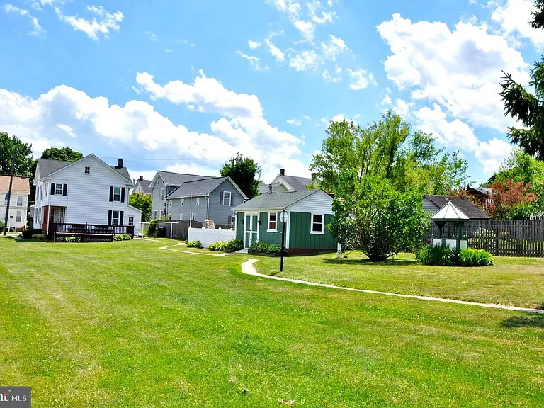 33 W Forrest Ave — Photo 37