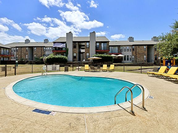 2nd image of 3420 Country Square Dr #1011