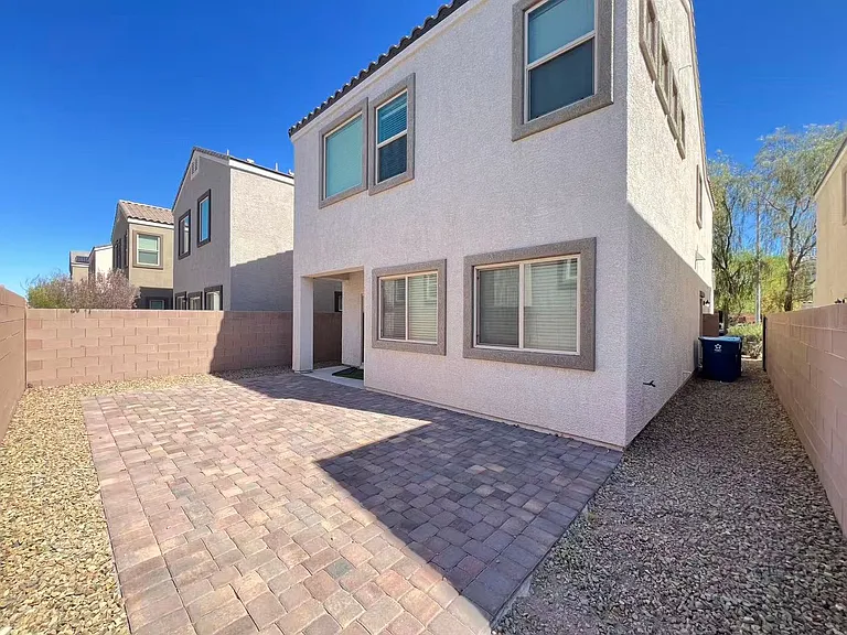 1146 Bobby Basin Ave — Photo 30