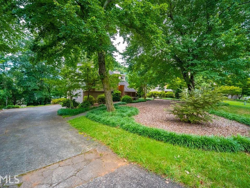 1st image of 3930 Tall Pine Dr