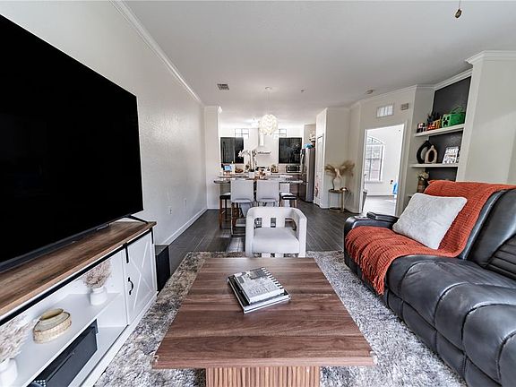 2nd image of 6133 Metrowest Blvd Unit 105