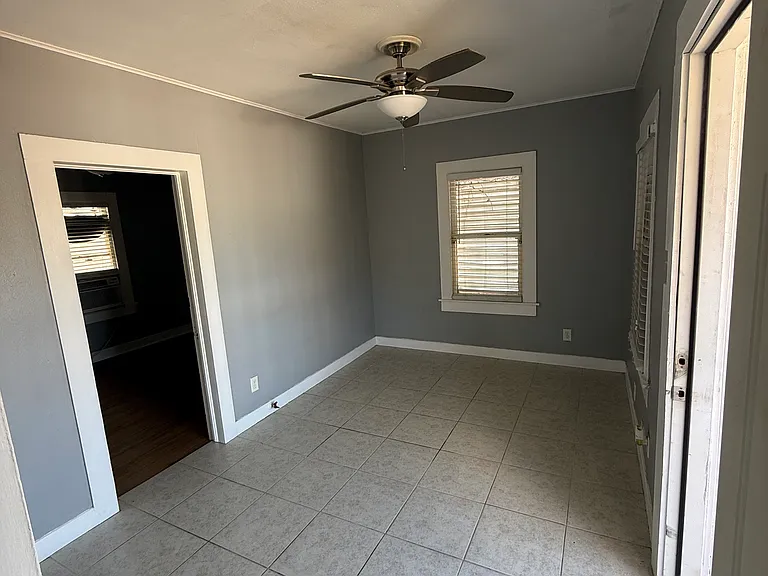 4517 Avenue S #2 — Photo 3