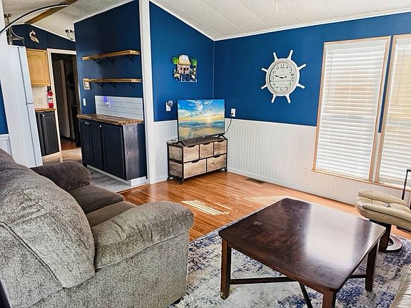 3rd image of 16175 John Morris Rd #218