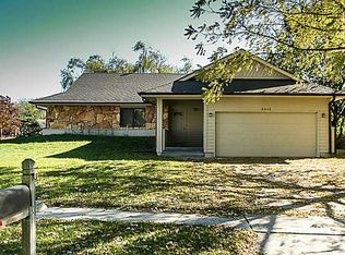 8816 Townsend Ave, Urbandale, IA 50322