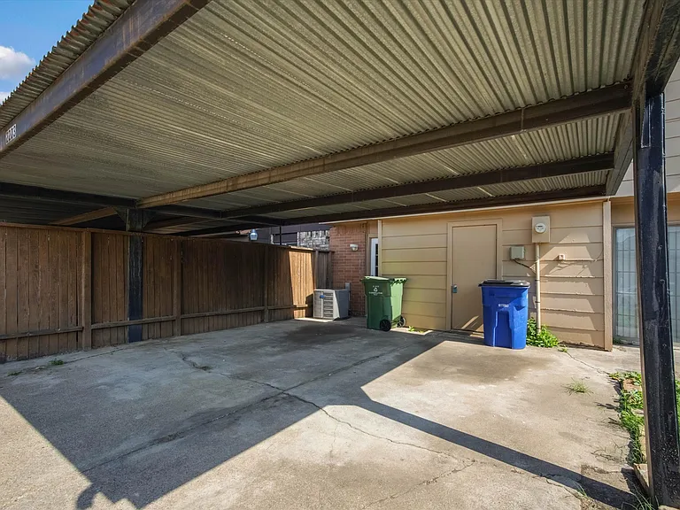 2203 Sheraton Dr — Photo 31