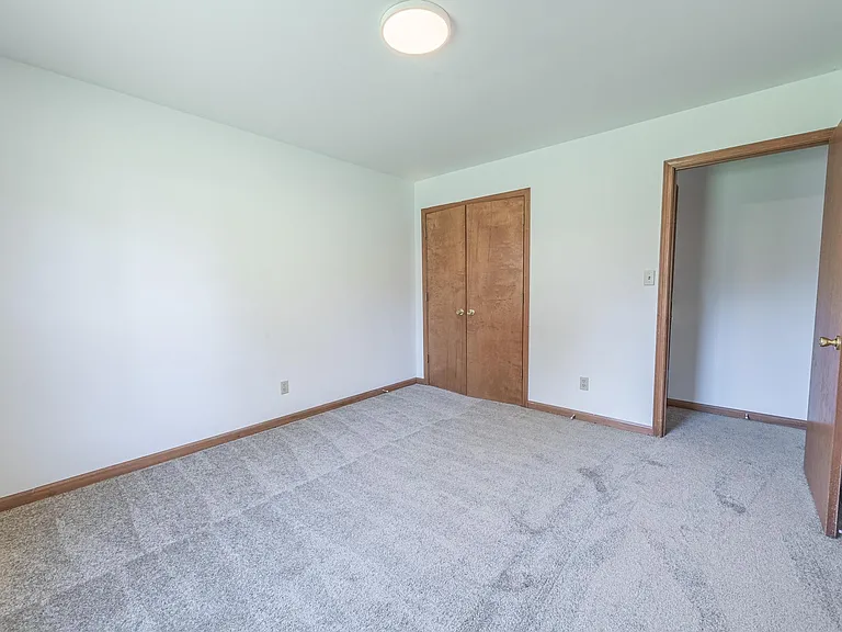 10836 Country Club Rd — Photo 17