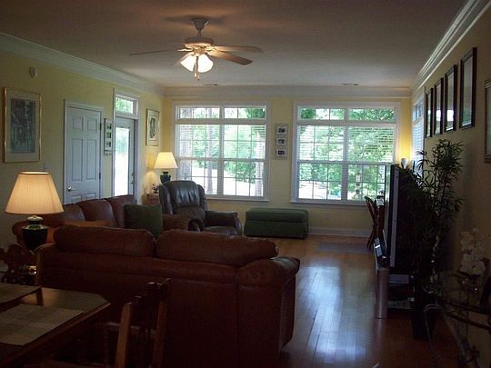 4th image of 320 Spyglass Hill Dr