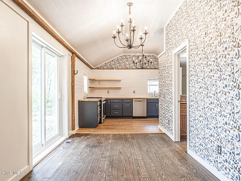 287 Candy Rd — Photo 12