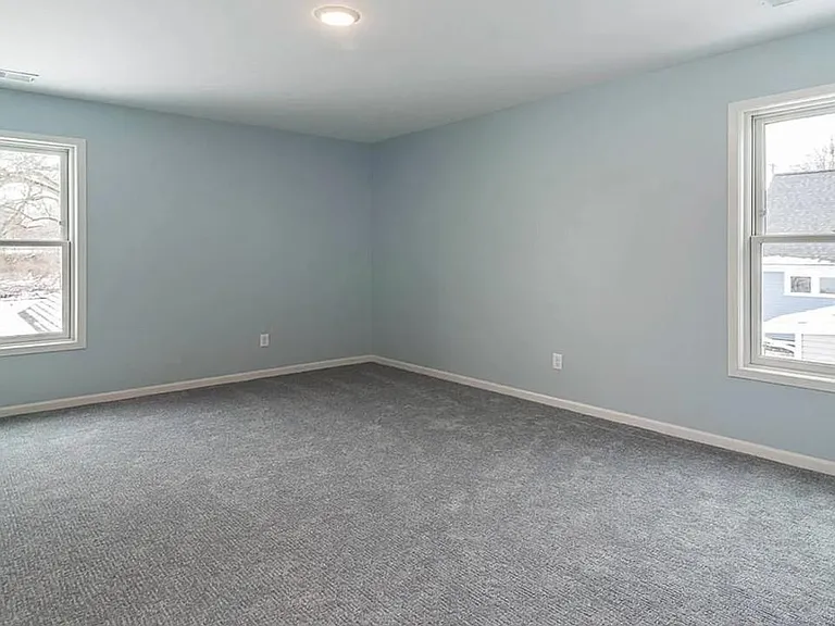 731 Fountain St — Photo 12
