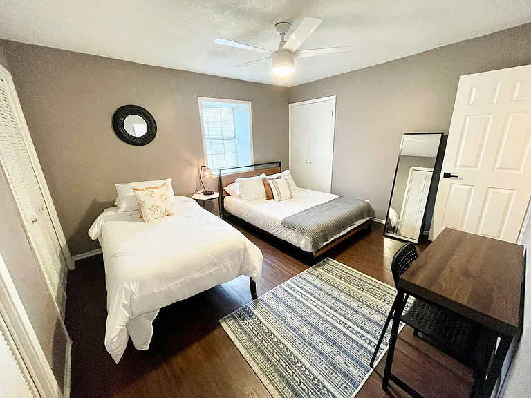 2413 Mission Hill Dr #C — Photo 32