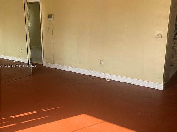 4th image of 17950 NW 6th Ct #17950