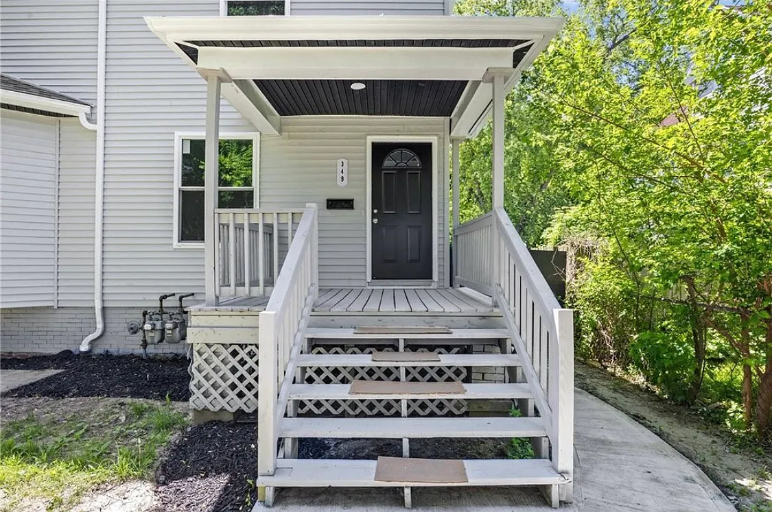 3 bed, $1,700 — Photo 1