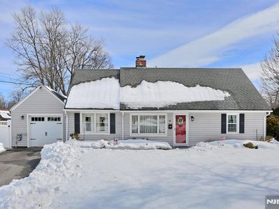 46 Knollwood Dr, Paramus, NJ, 07652