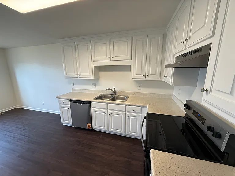 103 Wimbledon Ct — Photo 24