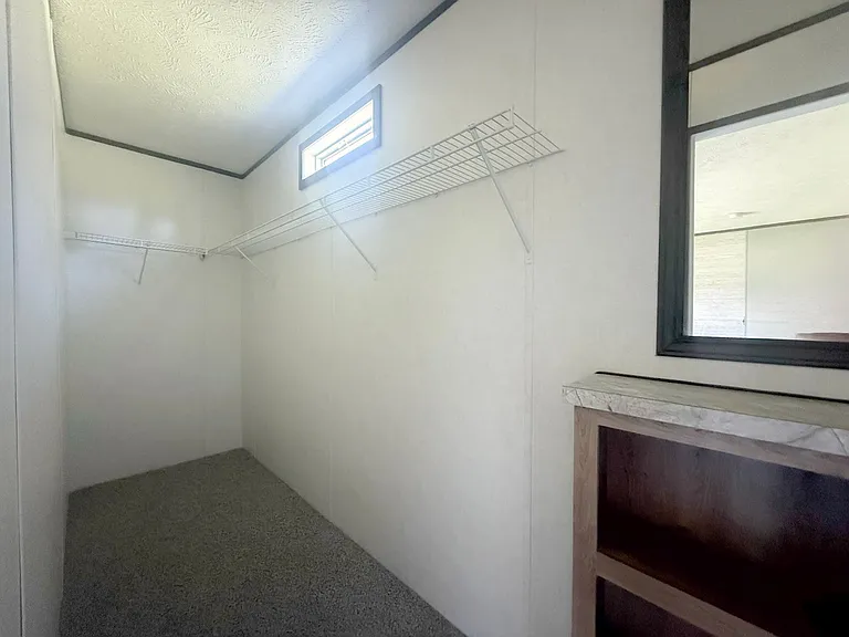 175 Oak Ln — Photo 27