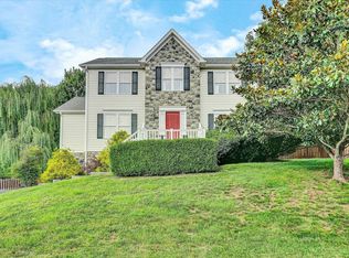 6013 Apple Harvest Dr, Roanoke, VA 24012