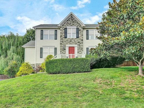 6013 Apple Harvest Dr, Roanoke, VA 24012