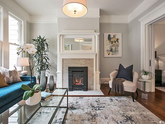 3rd image of 2935 Sacramento St