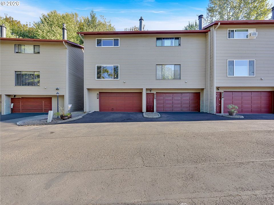 1st image of 24046 NE Treehill Dr