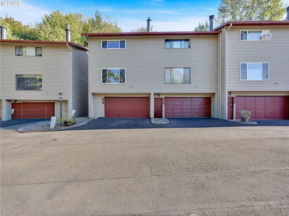 24046 NE Treehill Dr, Troutdale, OR 97060