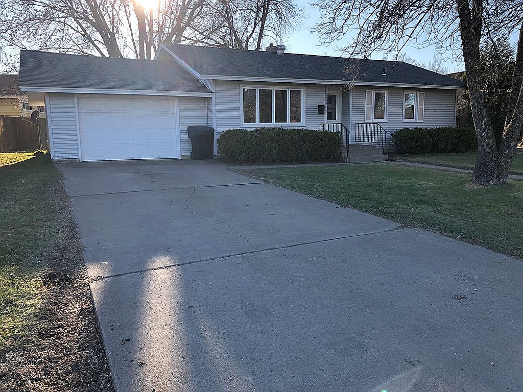 2507 16th Ave E, Hibbing, MN 55746 Zillow
