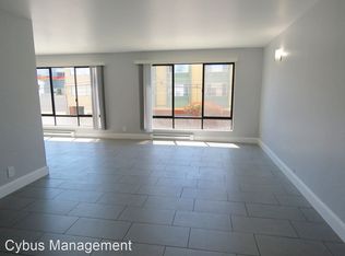 1910 Greenwich St #1, San Francisco, CA 94123