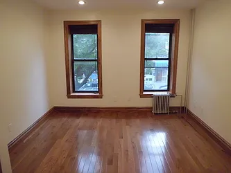 Rented by Maximus Realty Group