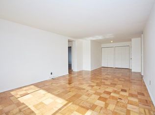 90 Lake St #8J, White Plains, NY 10603