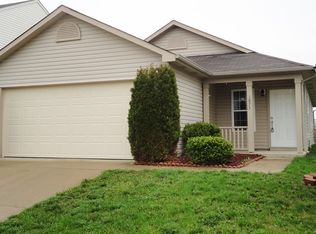 1875 Farm Meadow Dr, Greenwood, IN 46143