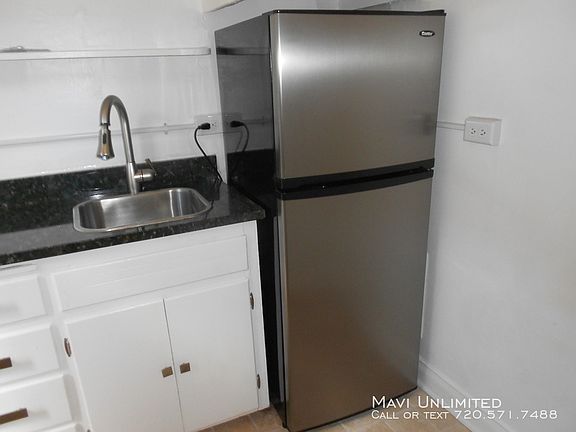 4th image of 1454 Marion St APT 7