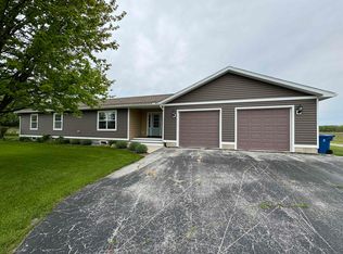 2119 S Eleven Mile Rd, Auburn, MI 48611