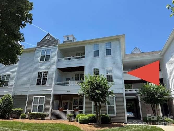 1st image of 18001 Delmas Dr APT 2E