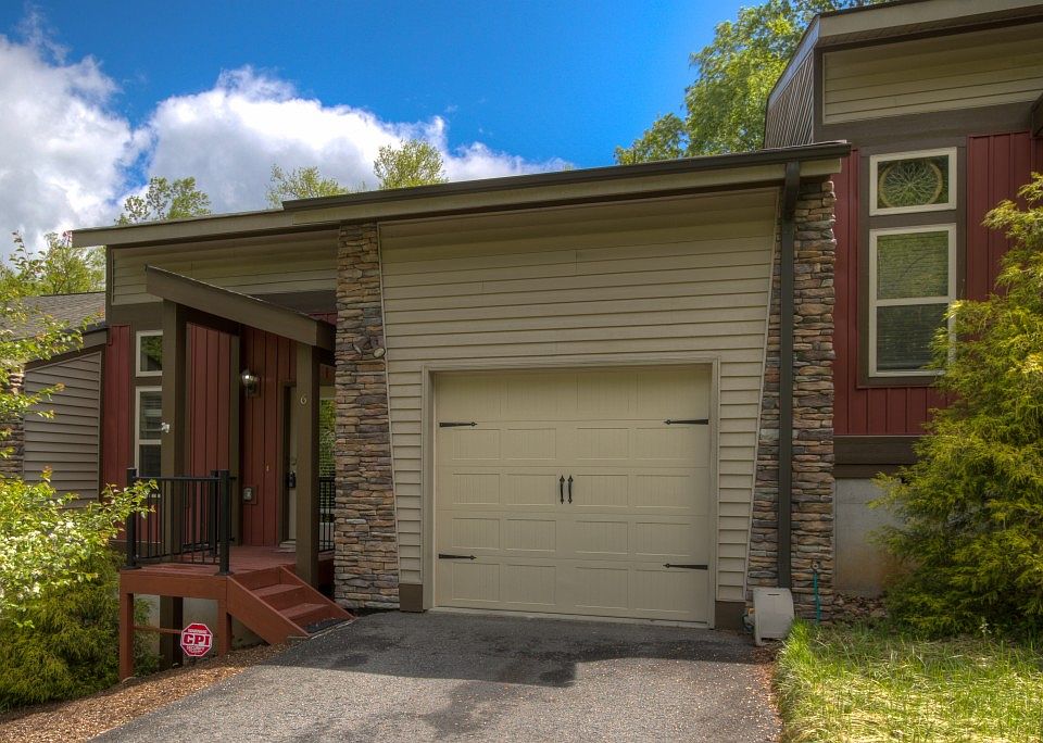 1st image of 551 Eli Hartley Dr Unit 6