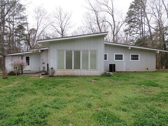 2nd image of 577 Tanglewood Dr