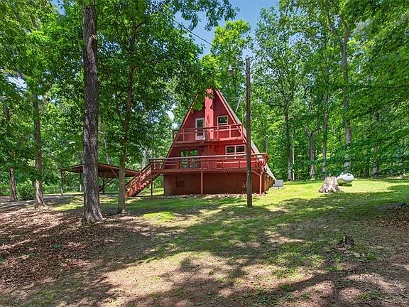 2nd image of 421 Lusk Ct