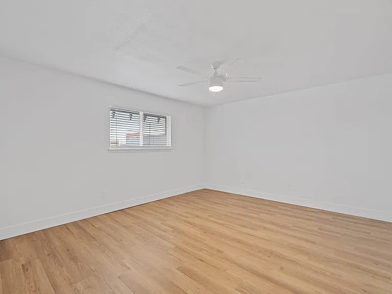 CrestHaus Apartments — Photo 38