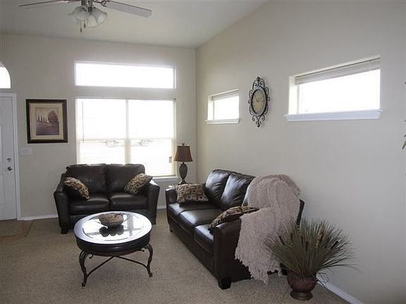 3rd image of 1717 W Tieton Ave