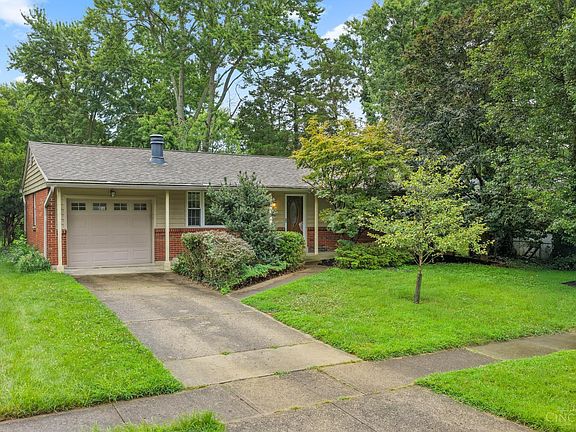 3rd image of 1658 Yellowglen Dr