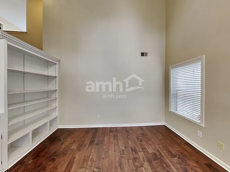3840 Kirkwood Run NW — Photo 8