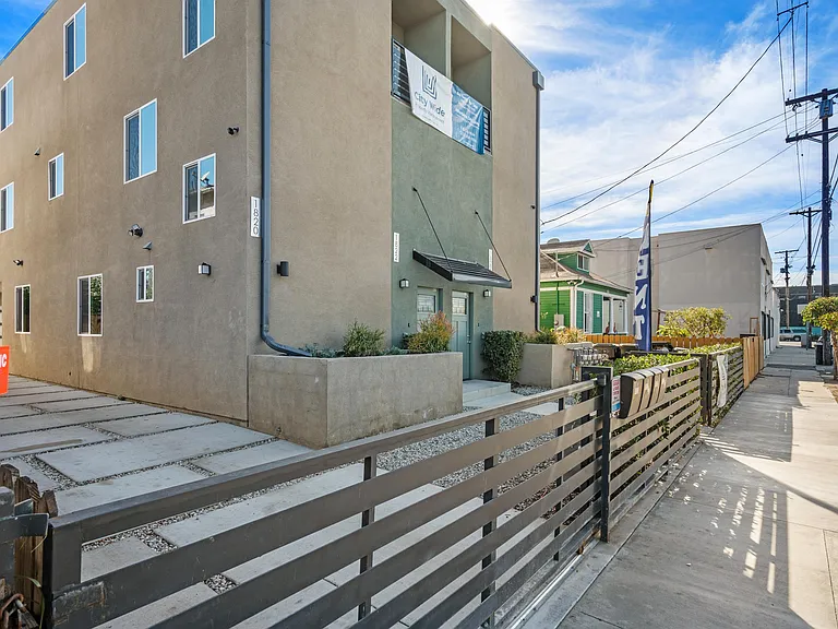1820 Orchard Ave #1822 — Photo 2