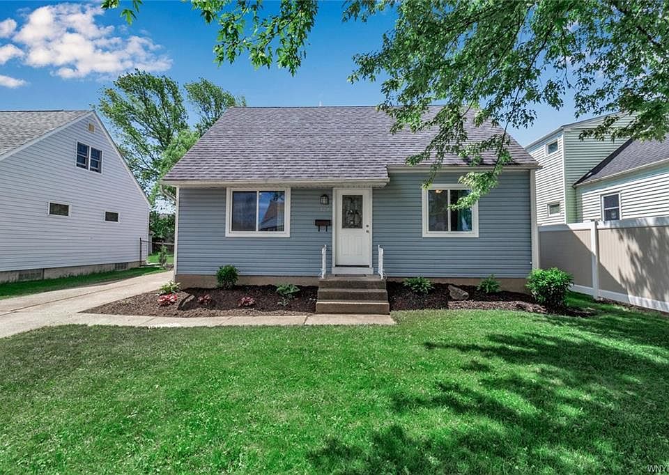 1st image of 124 Harris Ct