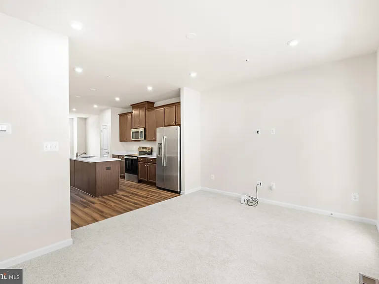 3404 Chester Aly — Photo 10