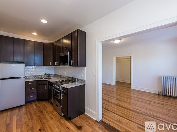 2nd image of 6439 N Newgard Ave #2D
