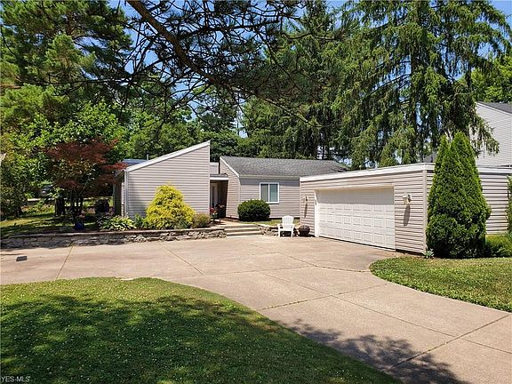 2nd image of 2571 Olentangy Dr