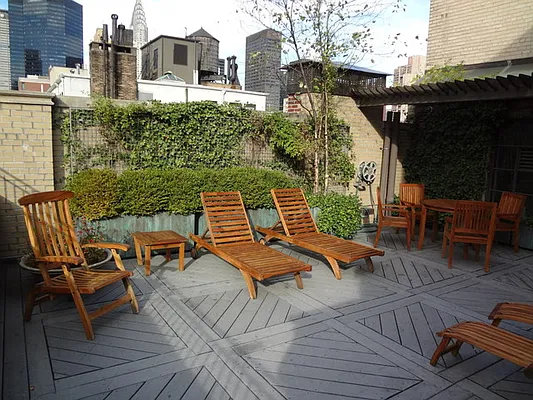 Sold by Compass | media 19