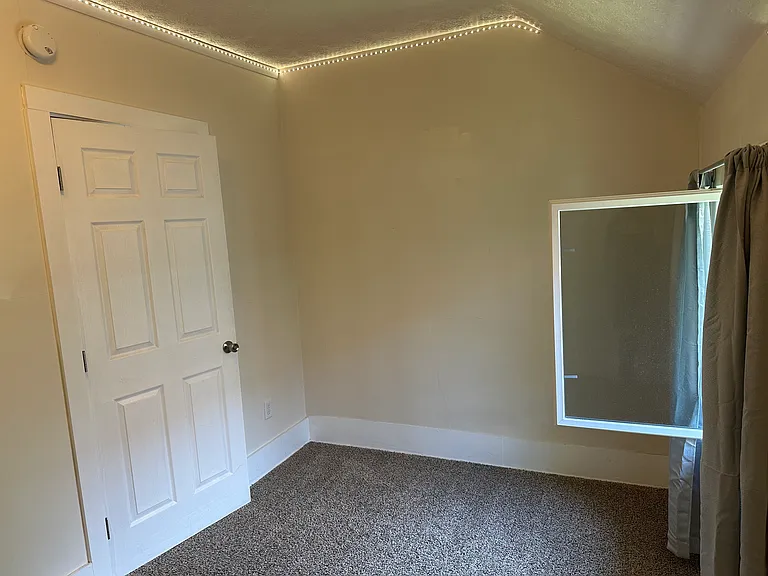 353 Harris St — Photo 31